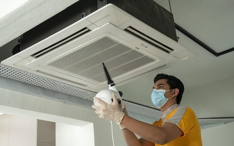 Vệ sinh máy lạnh âm trần chi tiết