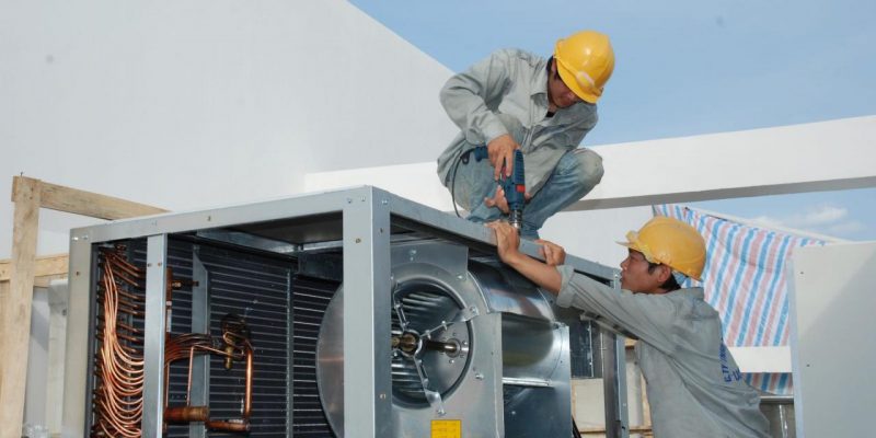 Dịch vụ vệ sinh máy lạnh công nghiệp