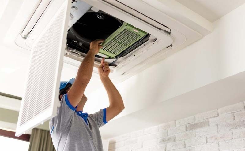 Dịch vụ vệ sinh máy lạnh giấu trần 