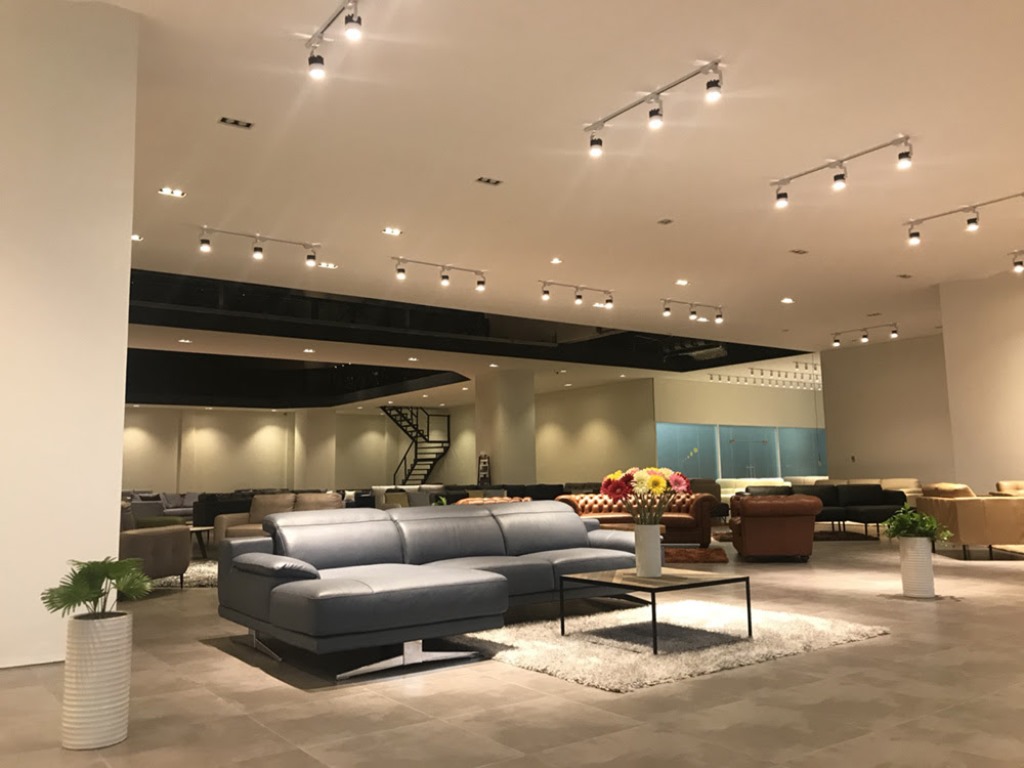 Sửa chữa hệ thống máy lạnh âm trần tại Showroom Nội Thất Hoàng Gia – Quận 7