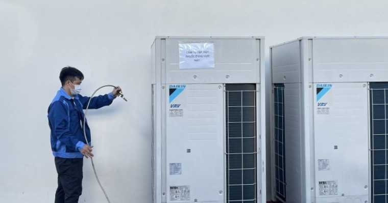 Vệ sinh máy lạnh công nghiệp chuyên sâu, đúng chuẩn kỹ thuật